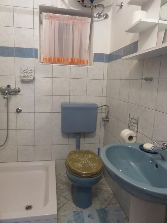 Apartments Josica Senj Rum bild